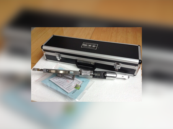 數(shù)顯收斂計(jì)